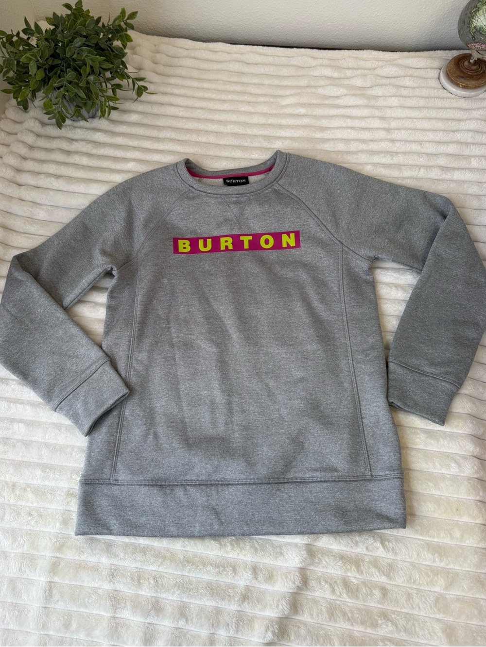 Burton sweatshirt size small